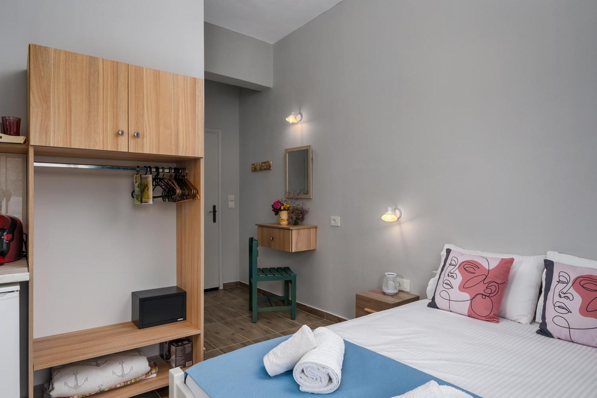 Laconia Domus - Plytra Екстер'єр фото